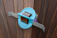 Load image into Gallery viewer, Bizzy Bites Support Mural Coin